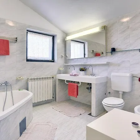 Einzigartige Nur 1 Km Bis Zum Mit Privatem Pool, Bbq, Klima, Wlan Ferienhaus *