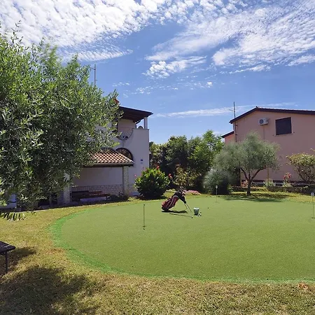 Ferienhaus Einzigartige Nur 1 Km Bis Zum Mit Privatem Pool, Bbq, Klima, Wlan *