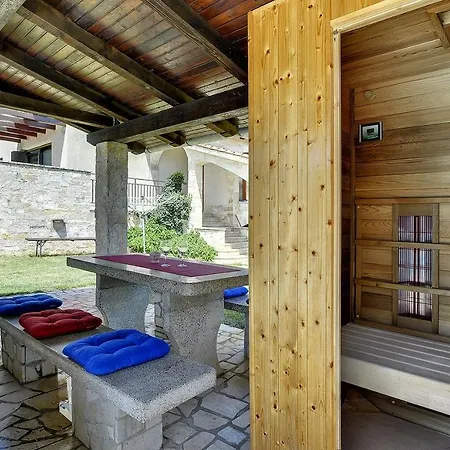 Einzigartige Nur 1 Km Bis Zum Mit Privatem Pool, Bbq, Klima, Wlan
