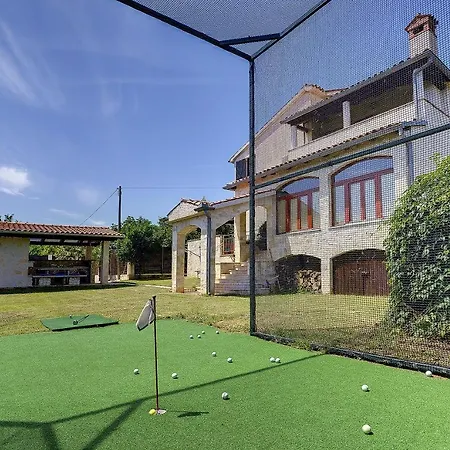 Ferienhaus Einzigartige Nur 1 Km Bis Zum Mit Privatem Pool, Bbq, Klima, Wlan Ližnjan